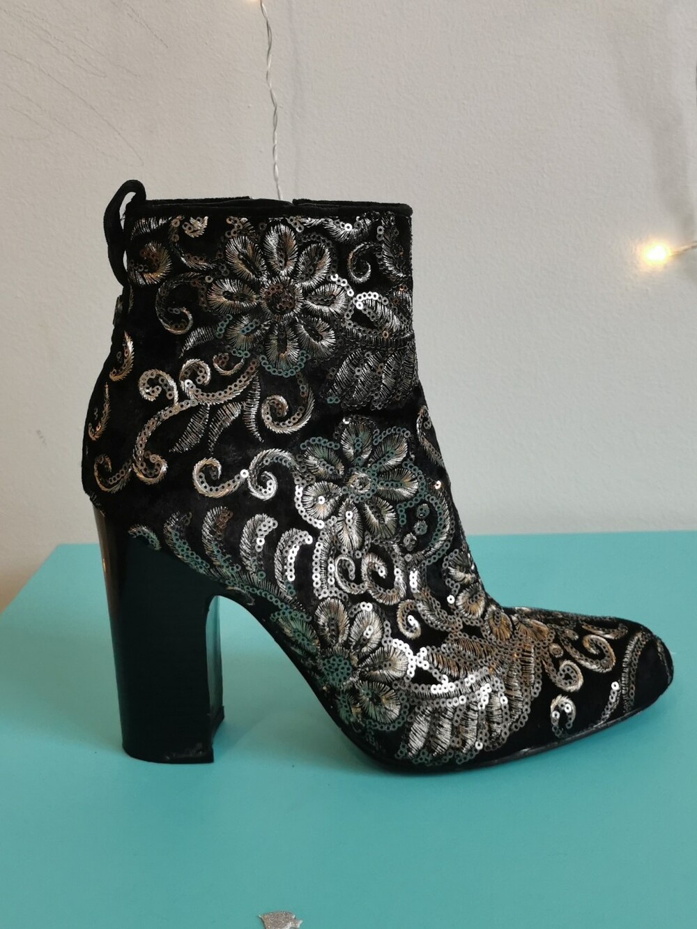 Size 9 Guess Black and Gold Floral Sequin Ankle Boots